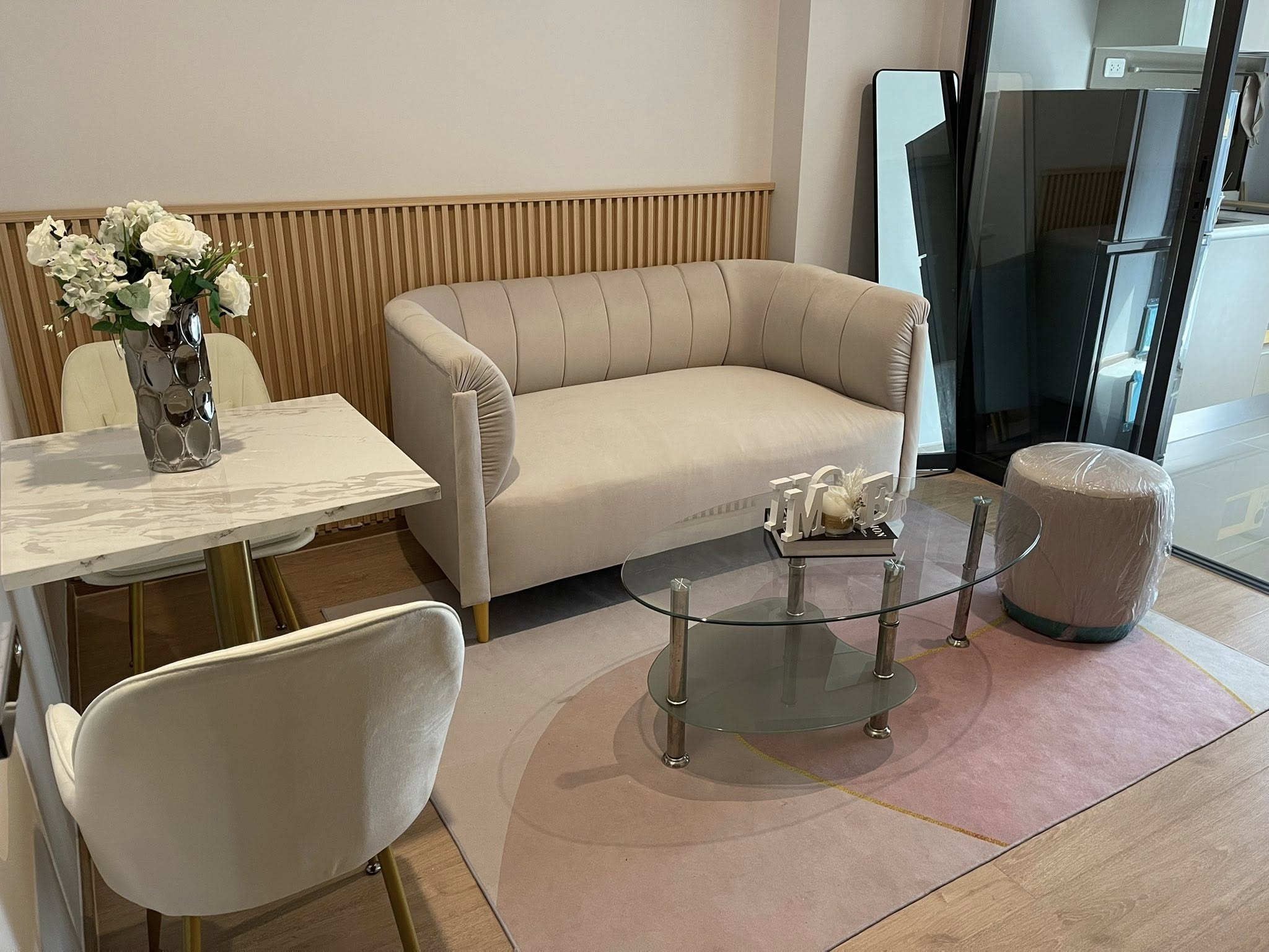 High Rise โซนพื้นที่ MRT พระราม 9 ให้เช่าห้องแบบ 1ห้องนอน 1ห้องน้ำ 1ครัวปิด คอนโด IDEO Rama 9-Asoke (ไอดีโอ พระราม 9-อโศก) ขนาดห้อง 31.5 ตรม. ชั้น 9 ให้เช่า 25,000 ต่อเดือน สัญญาขั้นต่ำ 1 ปี