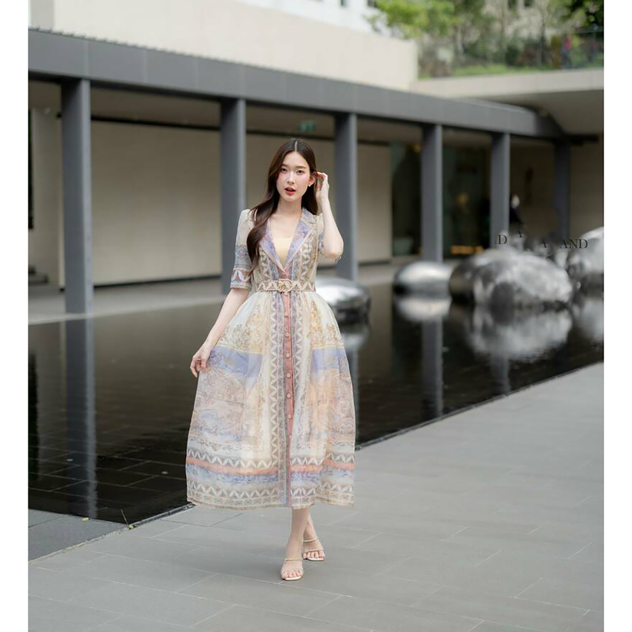 kudapy เดรสยาวสีครีม เดรสคอปกพิมพ์ลาย ใส่ออกงานเที่ยวทะเลสวยดูดี