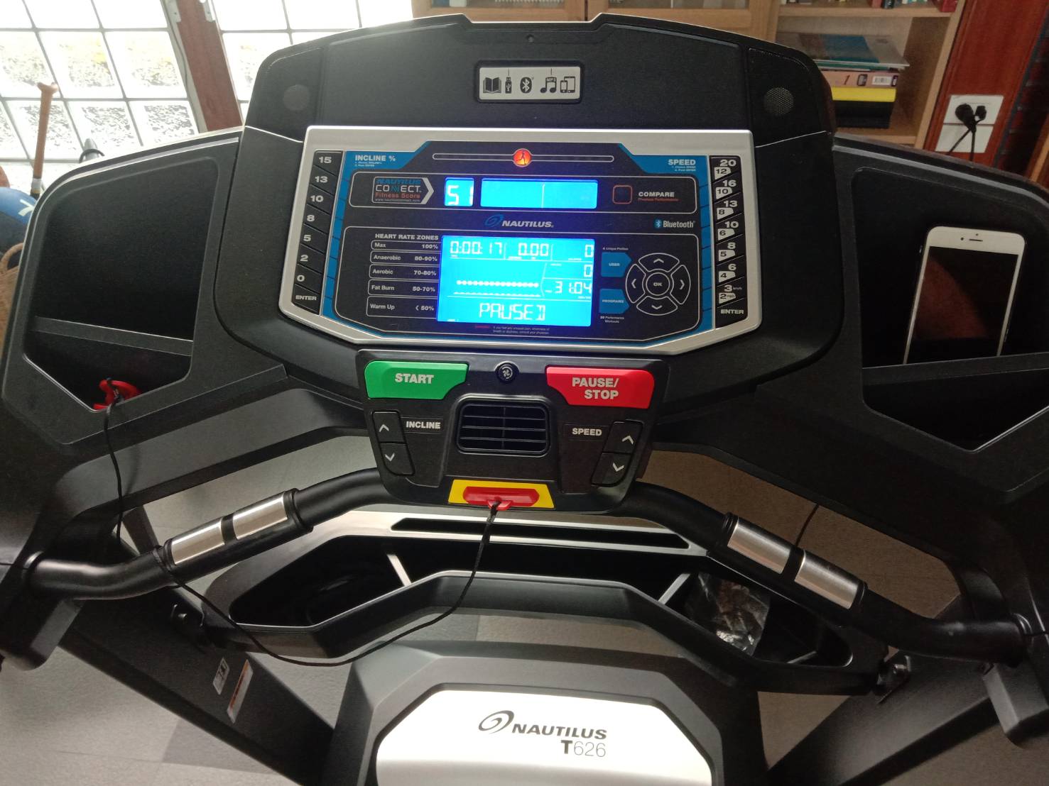 ลู่วิ่งไฟฟ้า NAUTILUS รุ่น T626