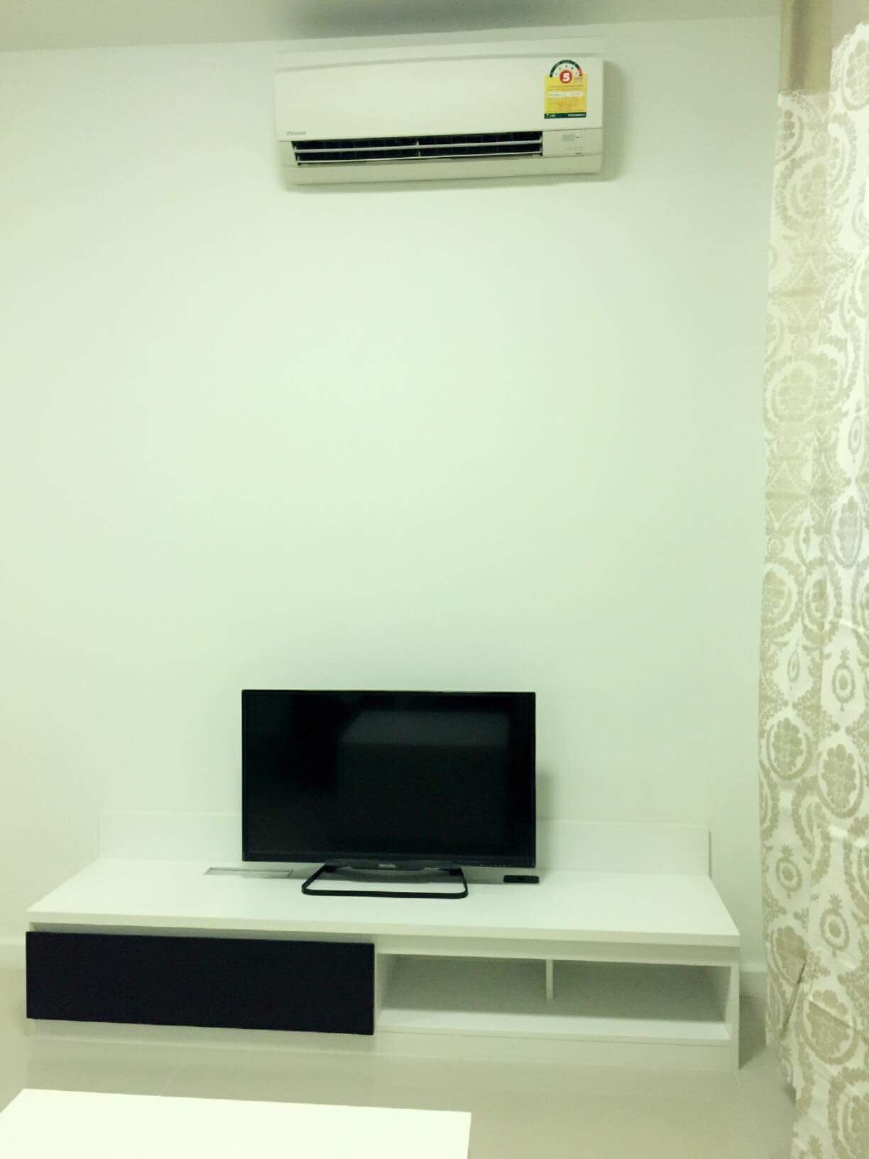 โซนพื้นที่ รพ.ศิริราช วังหลัง MRTไฟฉาย ให้เช่าห้องแบบ 1ห้องนอน 1ห้องน้ำ คอนโด dBURA Pran Nok (ดีบุรา พรานนก) Low Rise ขนาดห้อง 38 ตรม. ชั้น 9 ตึก B