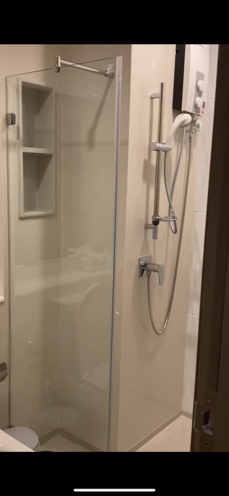 ให้เช่าห้องแบบ Studio 1ห้องน้ำ โซนพื้นที่ MRT เพชรบุรี คอนโด Life Asoke Hype (ไลฟ์ อโศก ไฮป์) High Rise ขนาดห้อง 26 ตรม. ชั้น 17 ให้เช่า 17,000 ต่อเดือน สัญญาขั้นต่ำ 1 ปี