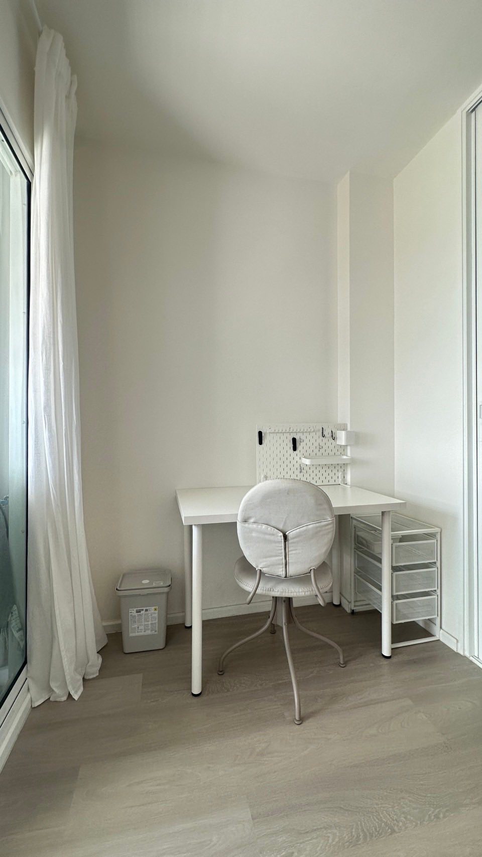 ให้เช่าห้องแบบ 1ห้องนอน 1ห้องน้ำ โซนพื้นที่ MRT บางพลัด คอนโด De LAPIS Charan 81 (เดอ ลาพิส จรัญ 81) High Low Rise ขนาดห้อง 35 ตรม. ชั้น 28