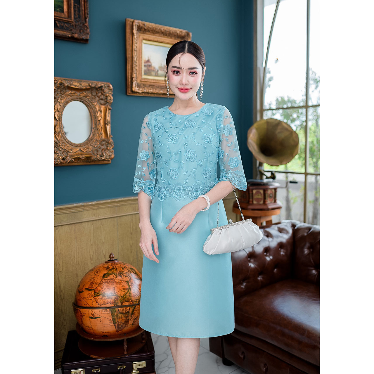 kudapy เดรสสั้นสีชมพู/สีฟ้า ผ้าไหม ผ้าตาข่ายปักลายดอกไม้ งานดี สวยมีซับในทั้งชุด