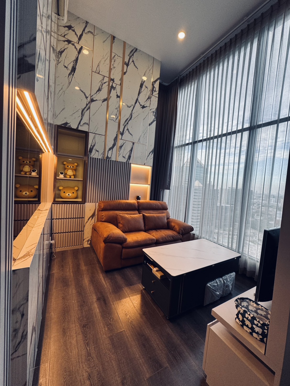 ให้เช่า (ไนท์บริดจ์ สเปซ รัชโยธิน) High Rise โซนพื้นที่ BTS พหลโยธิน 24 ห้องแบบ Duplex2ชั้น 25 1 ห้องนอน 1ห้องน้ำ
