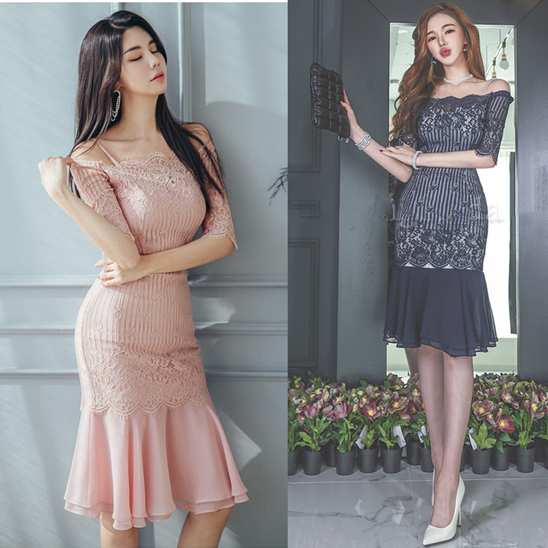 kudapy เดรสสั้นสีชมพู/สีน้ำเงิน ทรงตรงสอบ เข้ารูปช่วงเอว ชายกระโปรงระบายด้วยผ้าชีฟอง