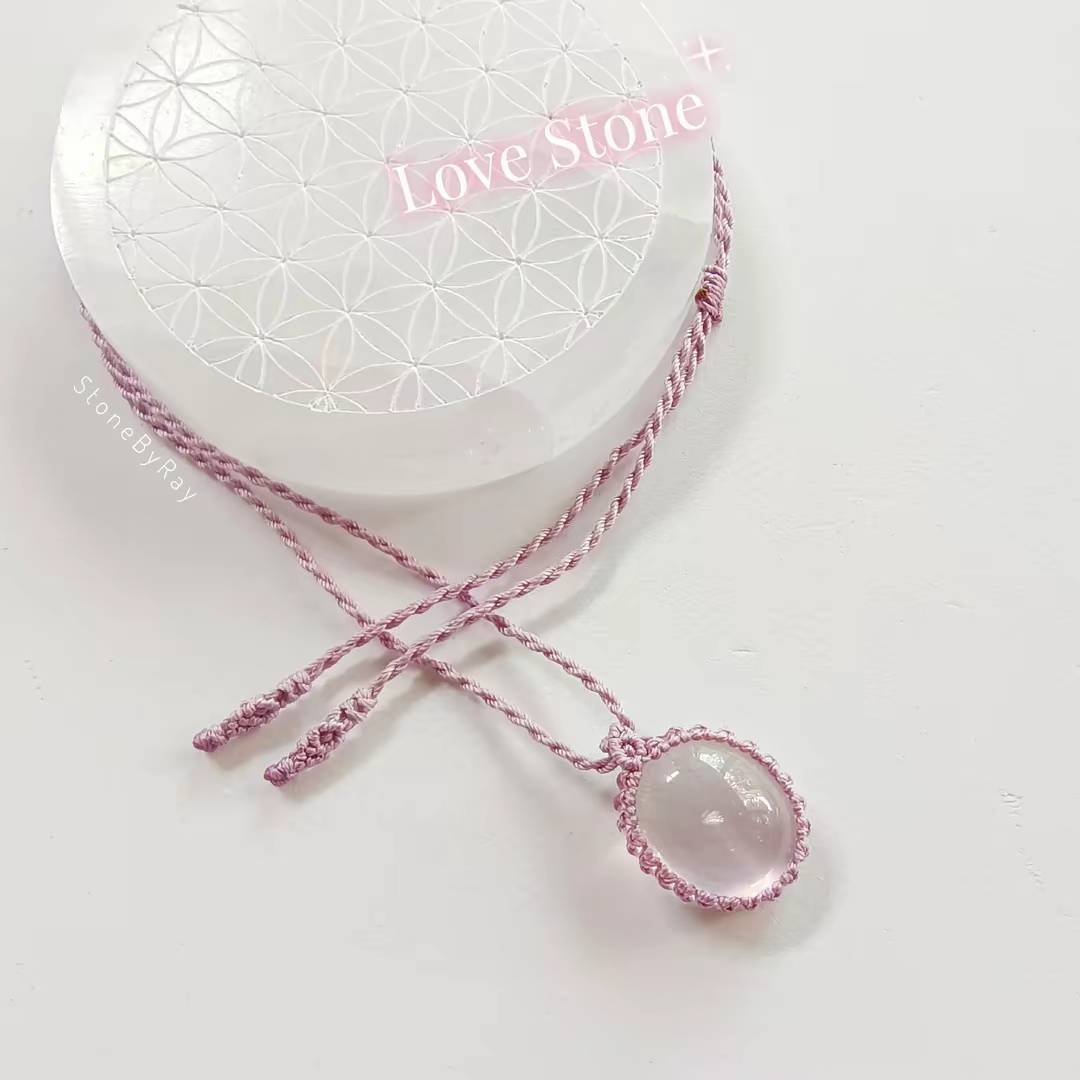 สร้อยคอเชือกถักจี้หินโรสควอตซ์ Rose Quartz