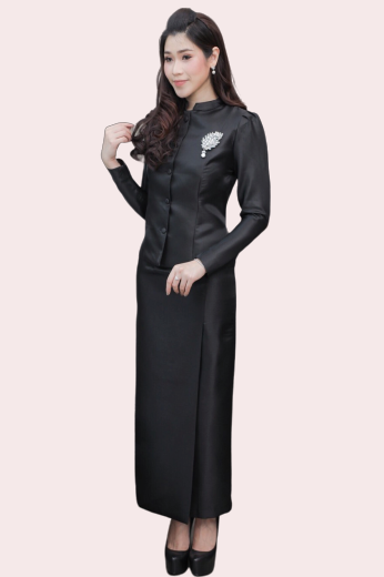 ชุดไทยจิตรลดาสีดำ เซ็ท 2 ชิ้น เสื้อผ้าไหมกระดุมหน้า + พร้อมกระโปรงทรงสอบ