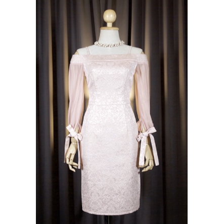 kudapy เดรสสั้นไปงาน เดรสผ้าไหมเปิดไหล่แขนยาวสีชมพู สีฟ้า สีครีมทอง แขนยาวผ้าชีฟองแต่งโบว์ที่ปลายแขน งานมีซับใน ซิบหลังอย่างดี