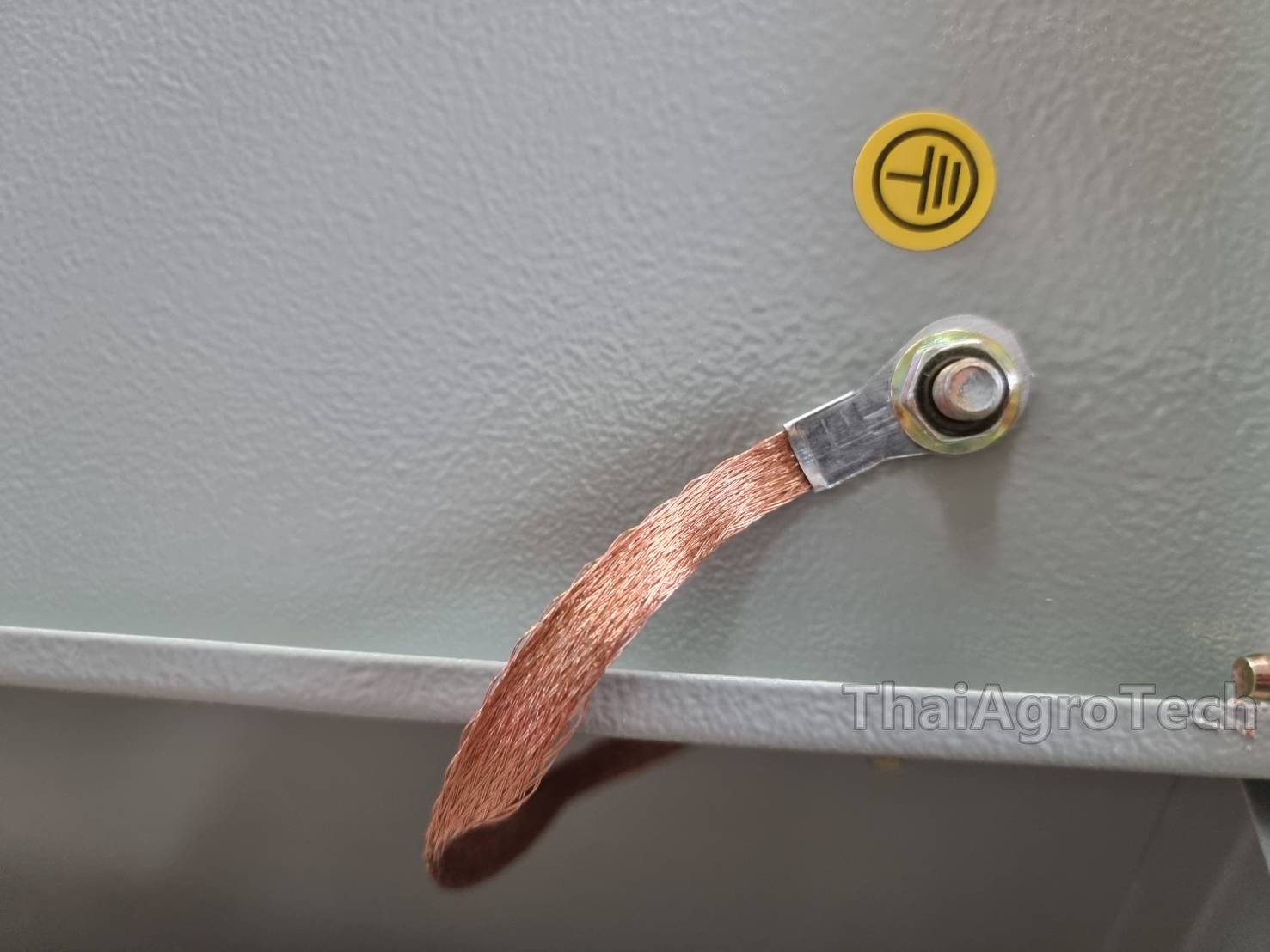 ตู้คอมบายเนอร์ AC-DC combiner box 2string 3phase (RCBO) สำหรับระบบโซล่าเซลล์ ขนาดติดตั้ง 10-15กิโลวัตต์