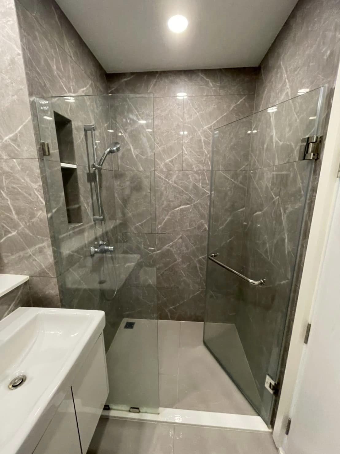 ปล่อยเช่าคอนโด Mazarine Ratchayothin (แมสซารีน รัชโยธิน) - มีความเป็นส่วนตัวมีแค่12ยูนิตต่อ ชั้นเฟอร์เครื่องใช้ไฟฟ้าครบครั้น - การเดินทาง: 0 เมตรจาก BTS รัชโยธิน