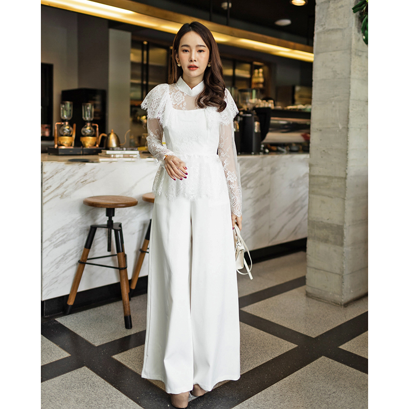 kudapy ชุดเซท 2ชิ้น เสื้อลูกไม้+กางเกงขายาวทรงบาน สีขาว