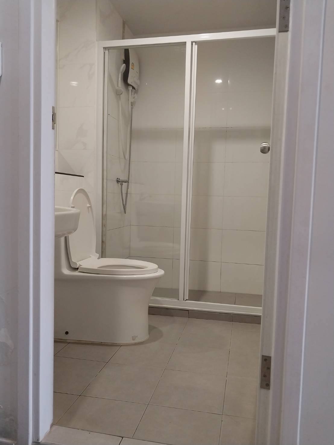 ให้เช่าคอนโด REACH Phahon Yothin 52 (รีช พหลโยธิน 52) โซน รถไฟฟ้า BTS สะพานใหม่ ห้องแบบ 1ห้องนอน / 1ห้องน้ำ / โซนครัวปิด ขนาดห้อง 30 ตรม. ชั้น 6