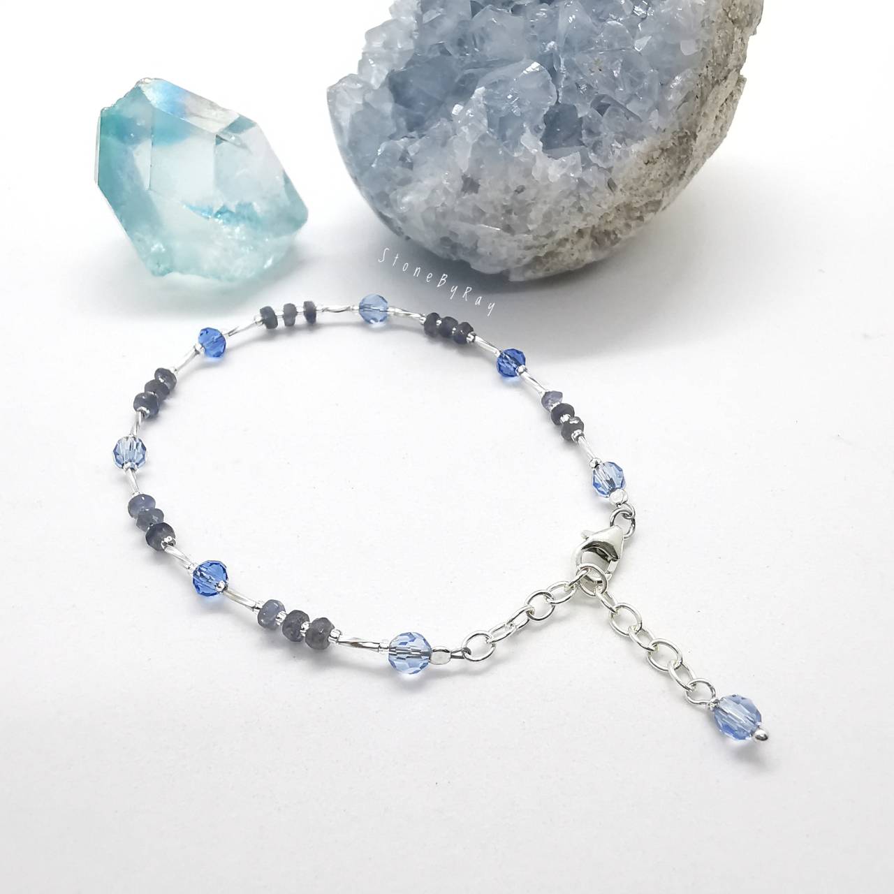 สร้อยข้อมือเงินพลอยไพลิน Sapphire