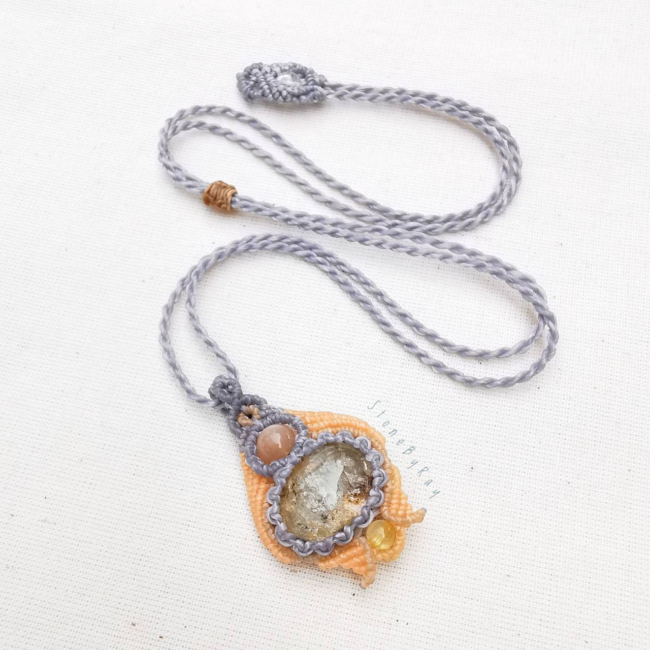 สร้อยคอเชือกถักจี้หินโป่งข่าม Lodolite Quartz