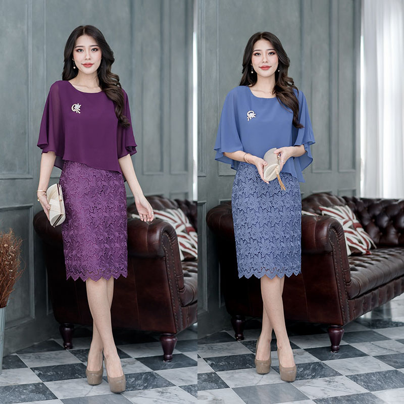 kudapy เดรสสั้นสีม่วง/สีฟ้าคราม ลูกไม้เงาเนื้อดี ทอลายสวยๆ ดีไซน์ตัดเย็บเป็นกระโปรงทรงตรง ด้านบนเป็นผ้าชีฟองเย็บคลุมทั้งตัวเป็นงานปีกผีเสื้อ