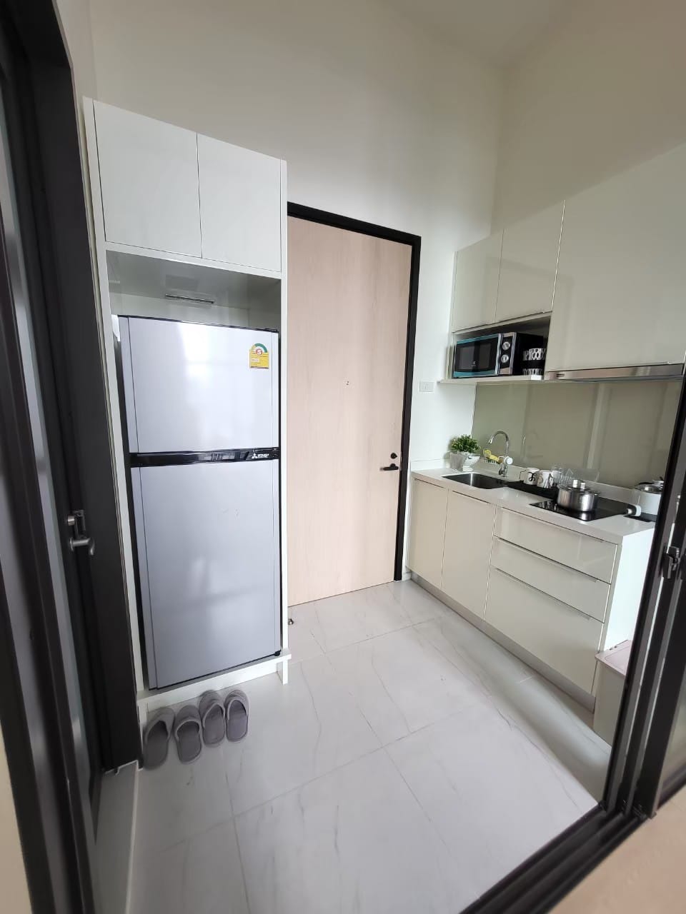 ปล่อยเช่าคอนโด Chewathai Residence Asoke (ชีวาทัย เรสซิเดนซ์ อโศก) - พร้อมอยู่พร้อมชม Duplex1ห้องนอน 1ห้องน้ำ 1ห้องนั่งเล่น - ใกล้ MRTพระราม9และเพชรบุรี/เซ็นทรัลพระราม9/มศว. - ขนาดห้อง 39 ตรม. ชั้น 11