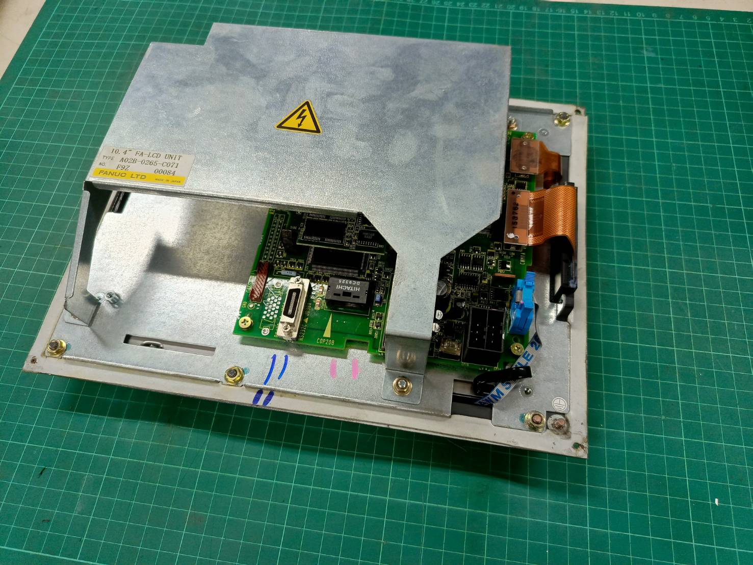 FANUC A20B-0265-C071 10.4" MDI UNIT