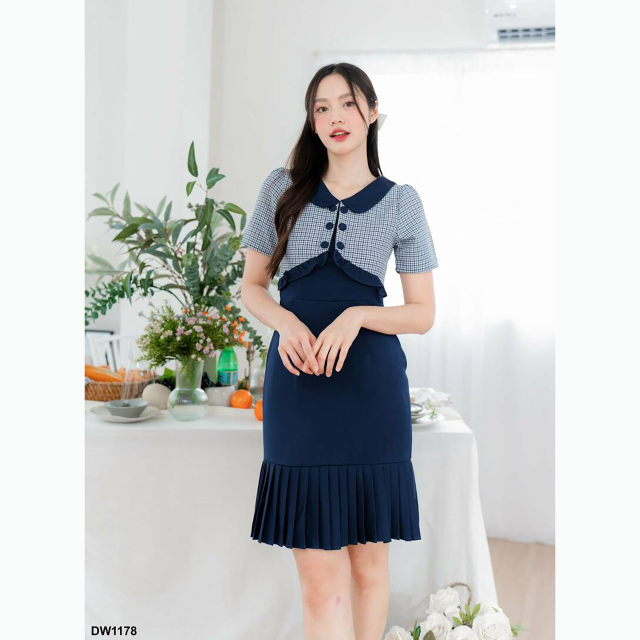 kudapy เดรสสั้นสีน้ำตาล/สีชมพู/สีกรม ปลายกระโปรงพลีทกั๊กสก๊อต