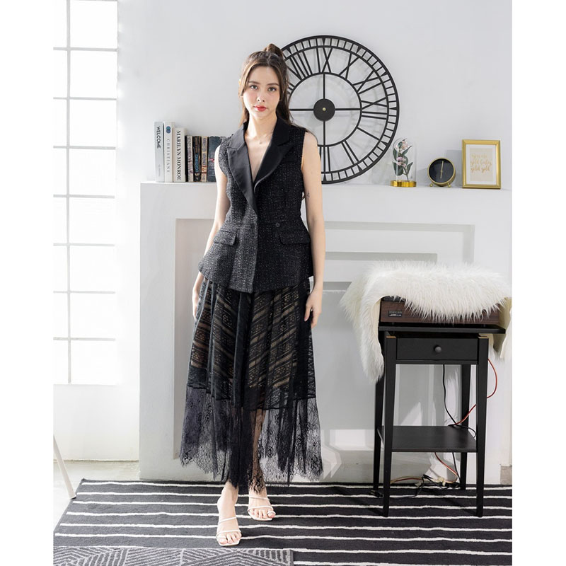 kudapy เซตเสื้อทรงสูทสีชมพู/สีขาว/สีดำ แขนกุด+กระโปรงยาวตาข่าย แต่งผ้าระบาย