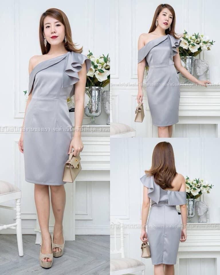 kudapy เดรสสั้นใส่ออกงานไหล่เฉียง แต่งระบายข้าง ผ้าซาร่าไม่ยืดนะคะ กปสั้นพอดีเข่า สีน้ำเงินสด,ชมพู,ฟ้า,กรมท่า,ทอง,เขียวแก่,โอวัลติน,เขียวมิ้นท์ ,แดงเลือดหมู ,ไวน์แดง, เทา,ส้มอิฐ