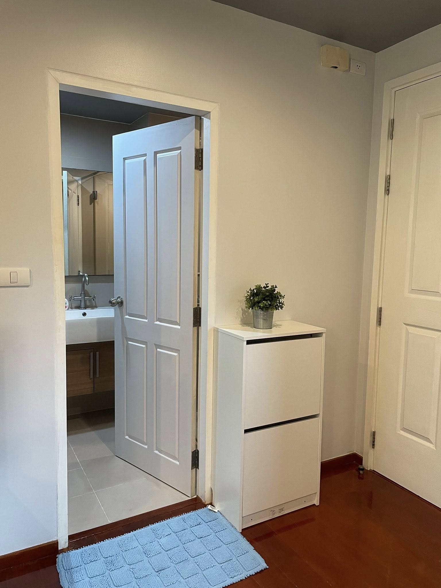 ให้เช่าคอนโด Hive Sukhumvit 65 (ไฮฟ์ สุขุมวิท 65) 1 นอน 1น้ำ ขนาด 40 ตรม. ชั้น 3 ราคา 16,000