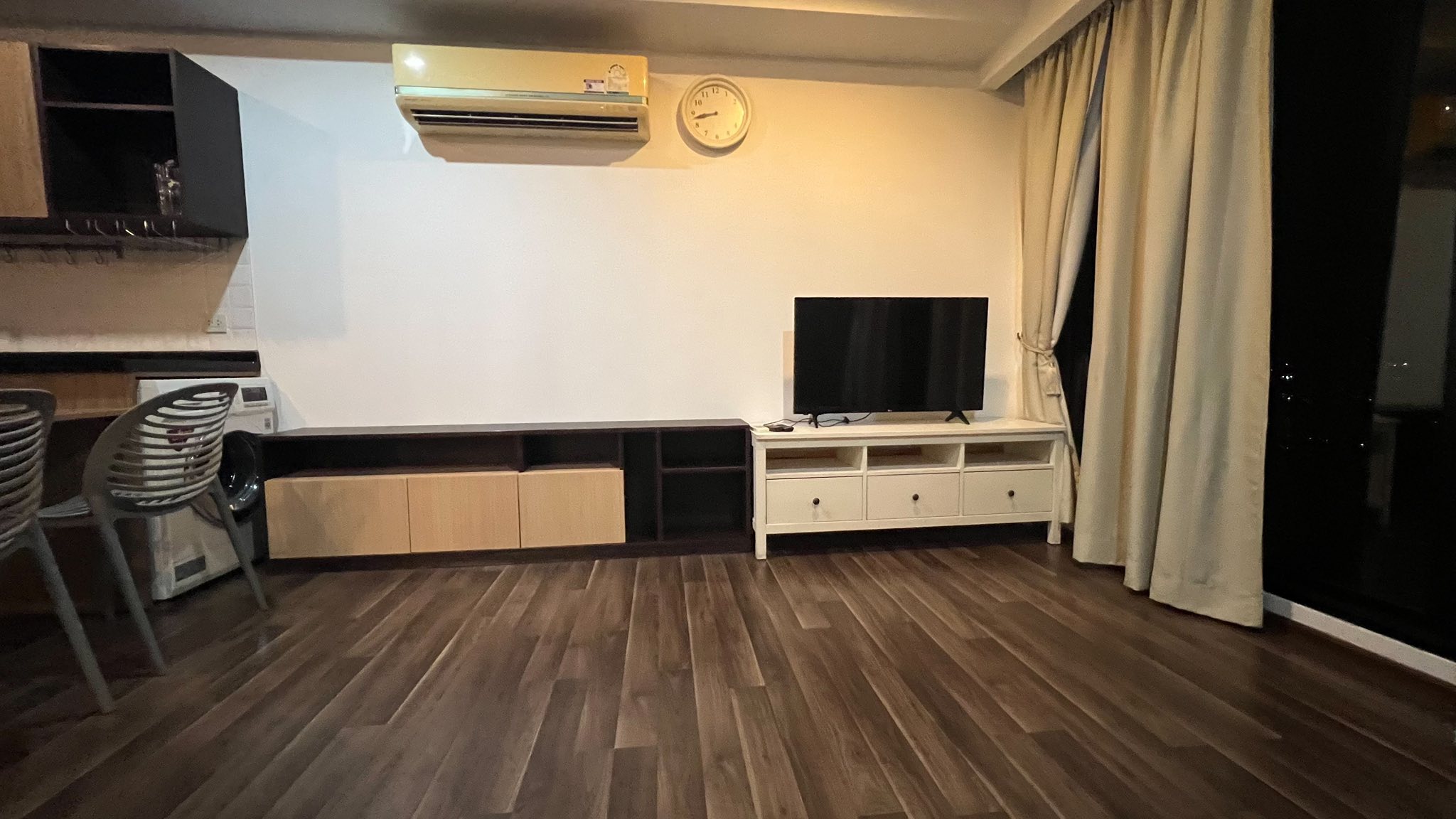 ให้เช่าห้องแบบ 2ห้องนอน 2ห้องน้ำ โซนพื้นที่ BTS แบริ่ง คอนโด The Gallery Bearing (เดอะ แกลเลอรี่ แบริ่ง) High Rise ขนาดห้อง 66 ตรม. ชั้น 21