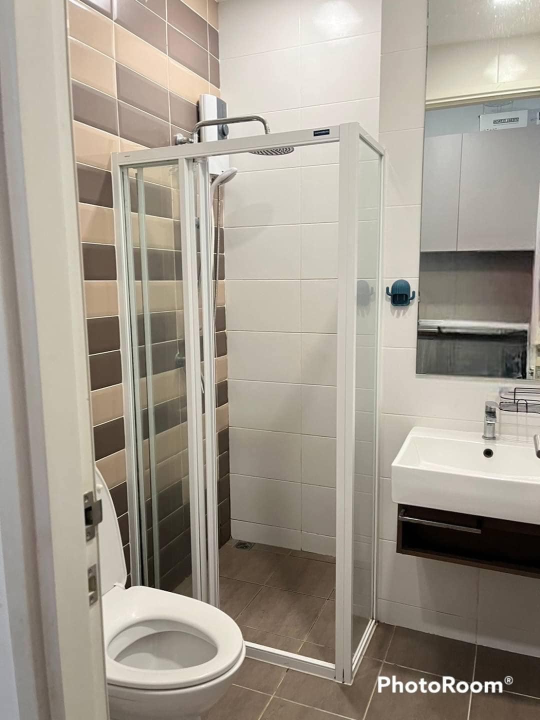 ให้เช่าห้องน่าอยู่เฟอร์ครบมีเครื่องซักผ้า รัชดา32 สอบถามแอด Line ID : Smile-easy ที่ Brown Ratchada 32 (บราวน์ รัชดา 32 )