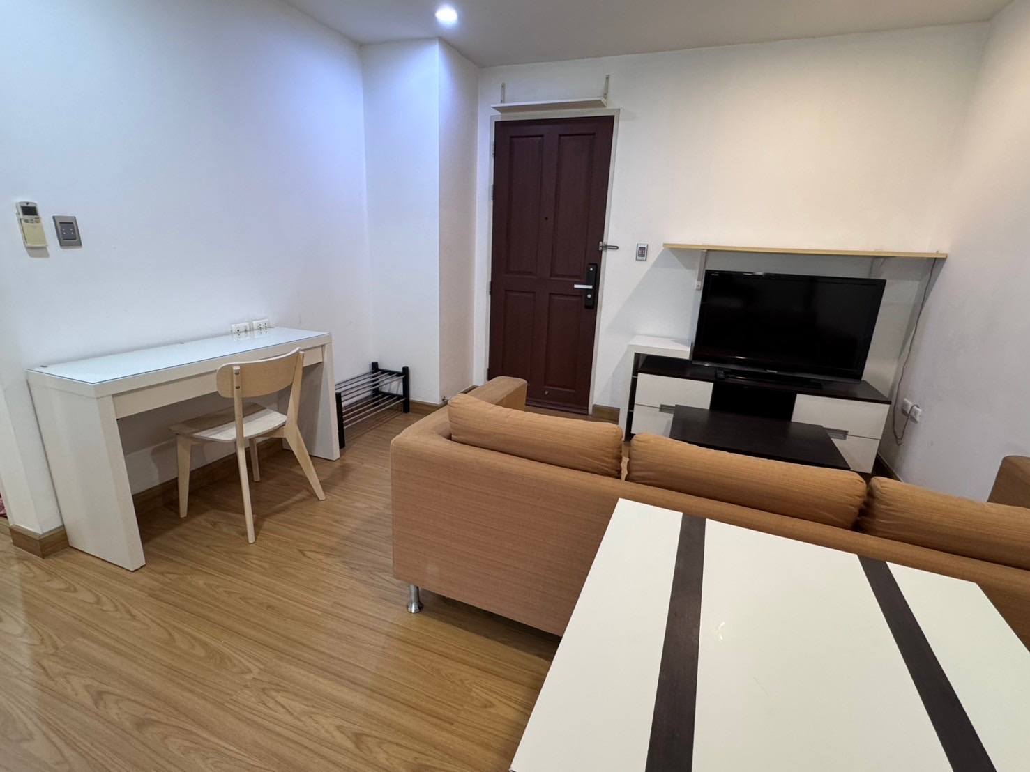 ให้เช่าคอนโด Bridge Phaholyothin 37 (บริดจ์ พหลโยธิน 37) - โซนพื้นที่ BTS รัชโยธิน - แบบห้อง 1ห้องนอน 1ห้องน้ำ - ขนาดห้อง 42.5 ตรม. ชั้น 4 ตึก B