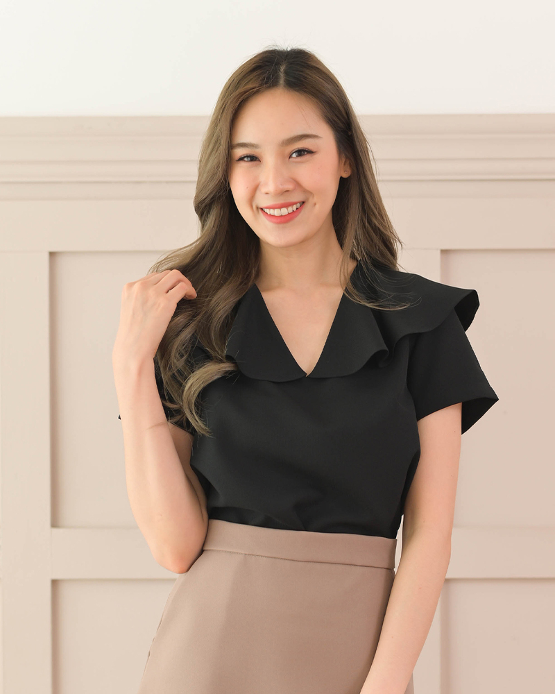 kudapy เสื้อสีเทาฟ้า ชมพู ดำ ขาว คอระบายคอทรงพลิ้ว รุ่นนี้น่ารักสไตล์ญี่ปุ่น (เฉพาะเสื้อ)