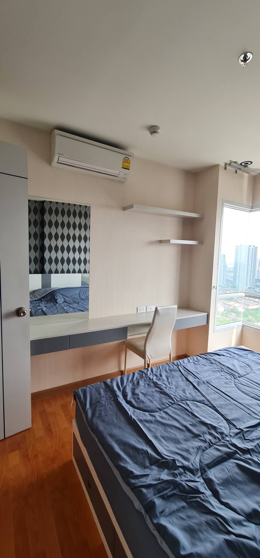 คอนโด The President Sathorn-Ratchapruek 3 (เดอะ เพรสซิเด้นท์ สาทร-ราชพฤกษ์ 3) High Rise โซนพื้นที่ BTS บางหว้า ให้เช่าห้องแบบ 1ห้องนอน 1ห้องน้ำ 1ครัวปิด ขนาดห้อง 35 ตรม. ชั้น 31