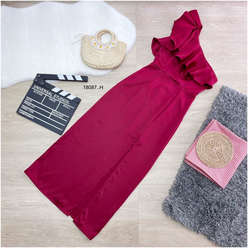 kudapy Maxi Dress แม็กซี่เดรสยาวสีกรม/สีชมพู/สีน้ำตาล/สีเทา/สีแดง ชุดออกงาน เดรสไหล่เบี่ยง ระบาย งานซิปหลัง ผ้าซาร่าเงา