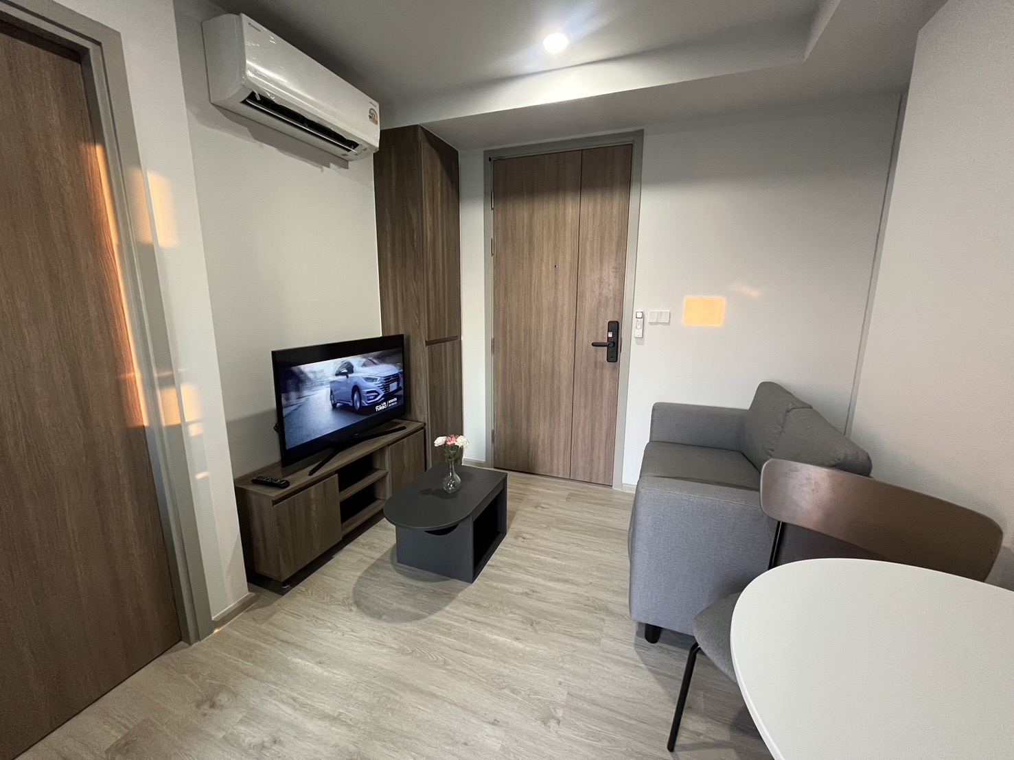 ปล่อยเช่าคอนโด Nue Core Khu Khot Station (นิว คอร์ คูคต สเตชัน) - ห้องใหม่มือแรก 1ห้องนอน 1ห้องน้ำ 1ห้องนั่งเล่น 1ห้องครัว - ใกล้ BTS คูดต - ขนาดห้อง 26.45 ตรม. ชั้น 7 ตึก D