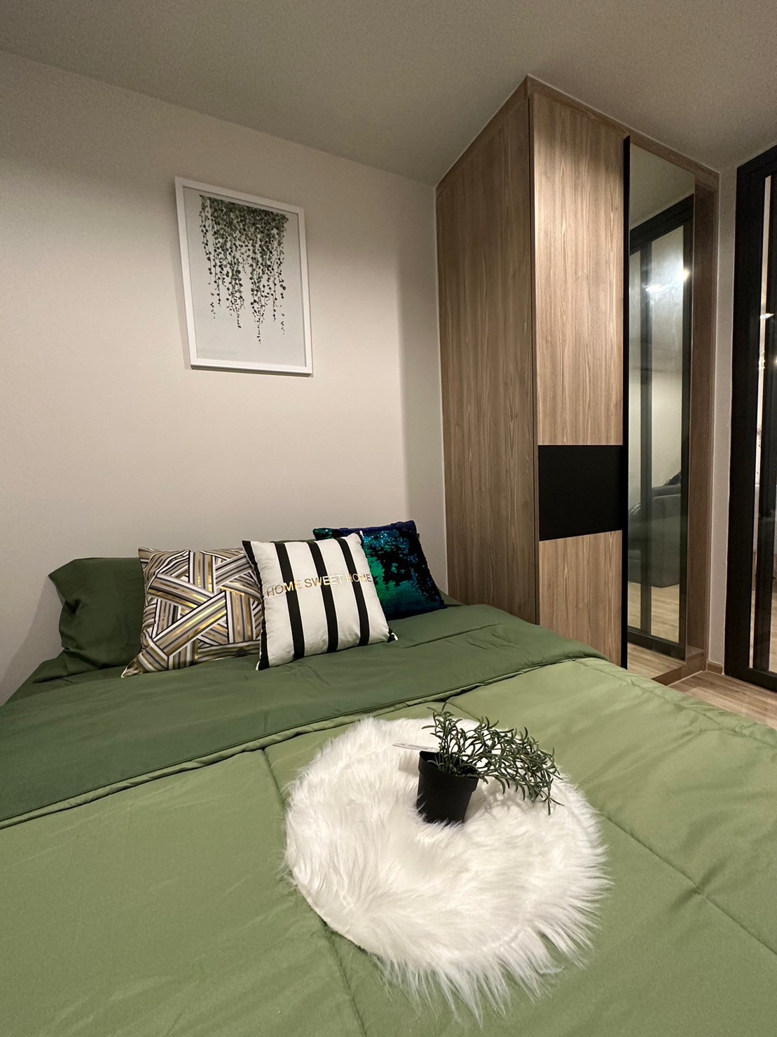 ให้เช่าห้องแบบ 2ห้องนอน 2ห้องน้ำ โซนพื้นที่ BTS อ่อนนุช และ BTS พระโขนง คอนโด The Excel Hideaway Sukhumvit 71 (ดิ เอ็กเซล ไฮด์ อะเวย์ สุขุมวิท 71) Low Rise ขนาดห้อง 60 ตรม. ชั้น 2 ตึก B