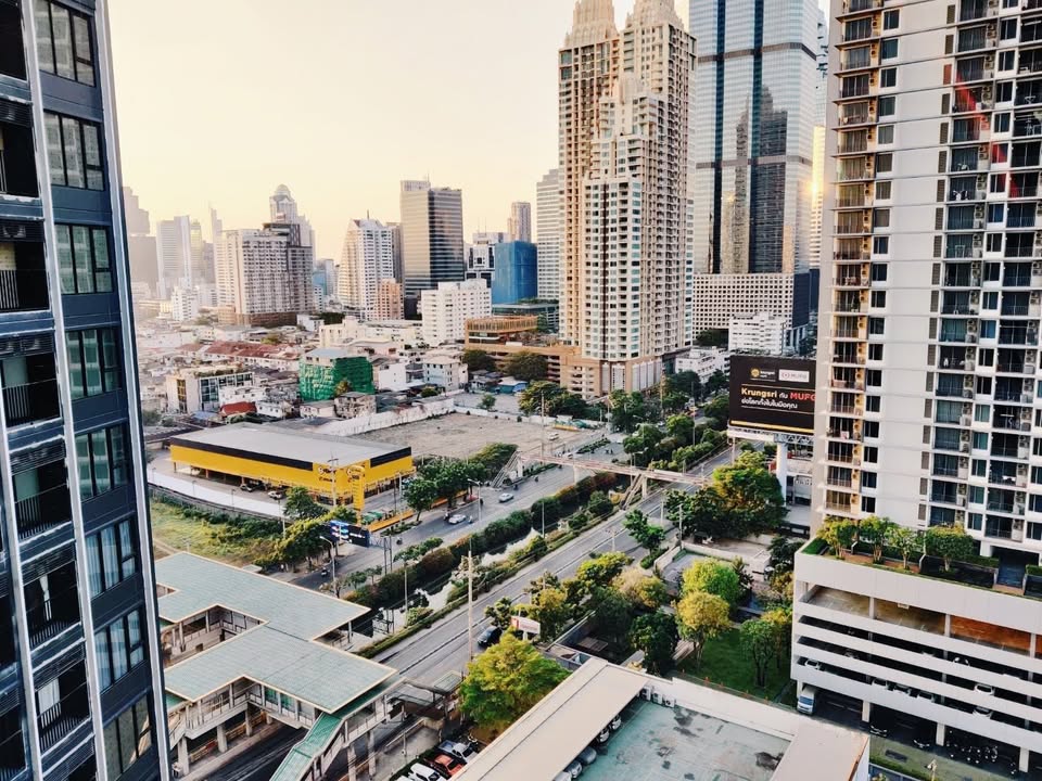 High Rise โซนพื้นที่ BTS ช่องนนทรี เซนต์หลุยส์ ให้เช่าห้องแบบ 1ห้องนอน 1ห้องน้ำ คอนโด Knightsbridge Prime Sathorn (ไนท์บริดจ์ ไพรม์ สาทร) ขนาดห้อง 23 ตรม. ชั้น 21