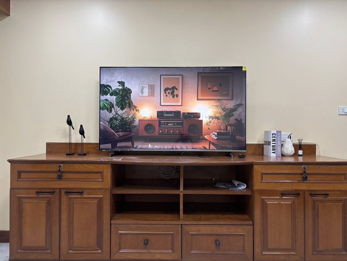 High Rise โซนพื้นที่ MRTหัวลำโพง ท่าเรือสี่พระยา จุฬา ให้เช่าห้องแบบ 1ห้องนอน 1ห้องน้ำ คอนโด Si Phraya River View (สี่พระยา ริเวอร์ วิว) ขนาดห้อง 64 ตรม. ชั้น 12