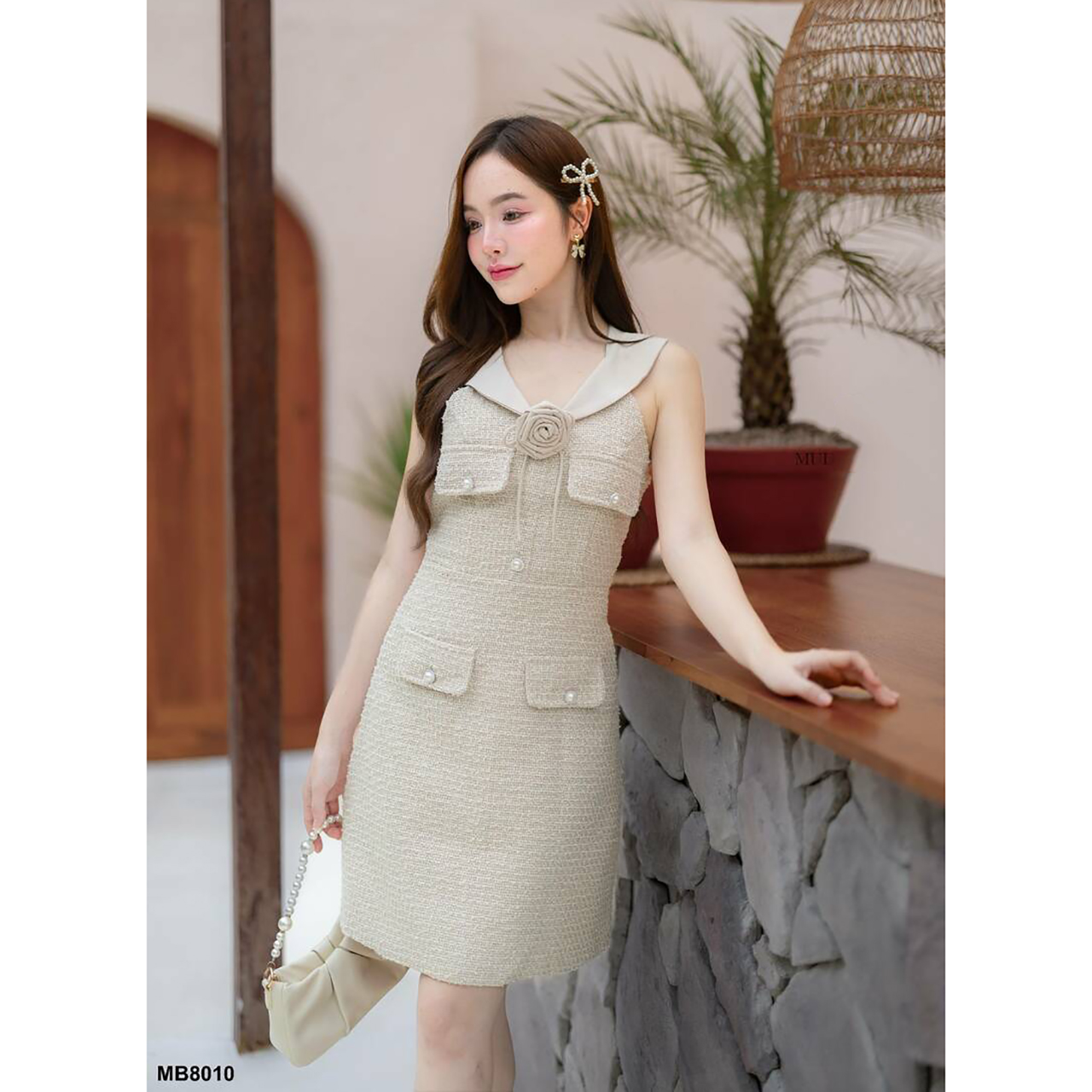 kudapy เดรสสั้นสีชมพู/สีครีม คอปกแต่งโบว์ดอกไม้ผ้าทวิต