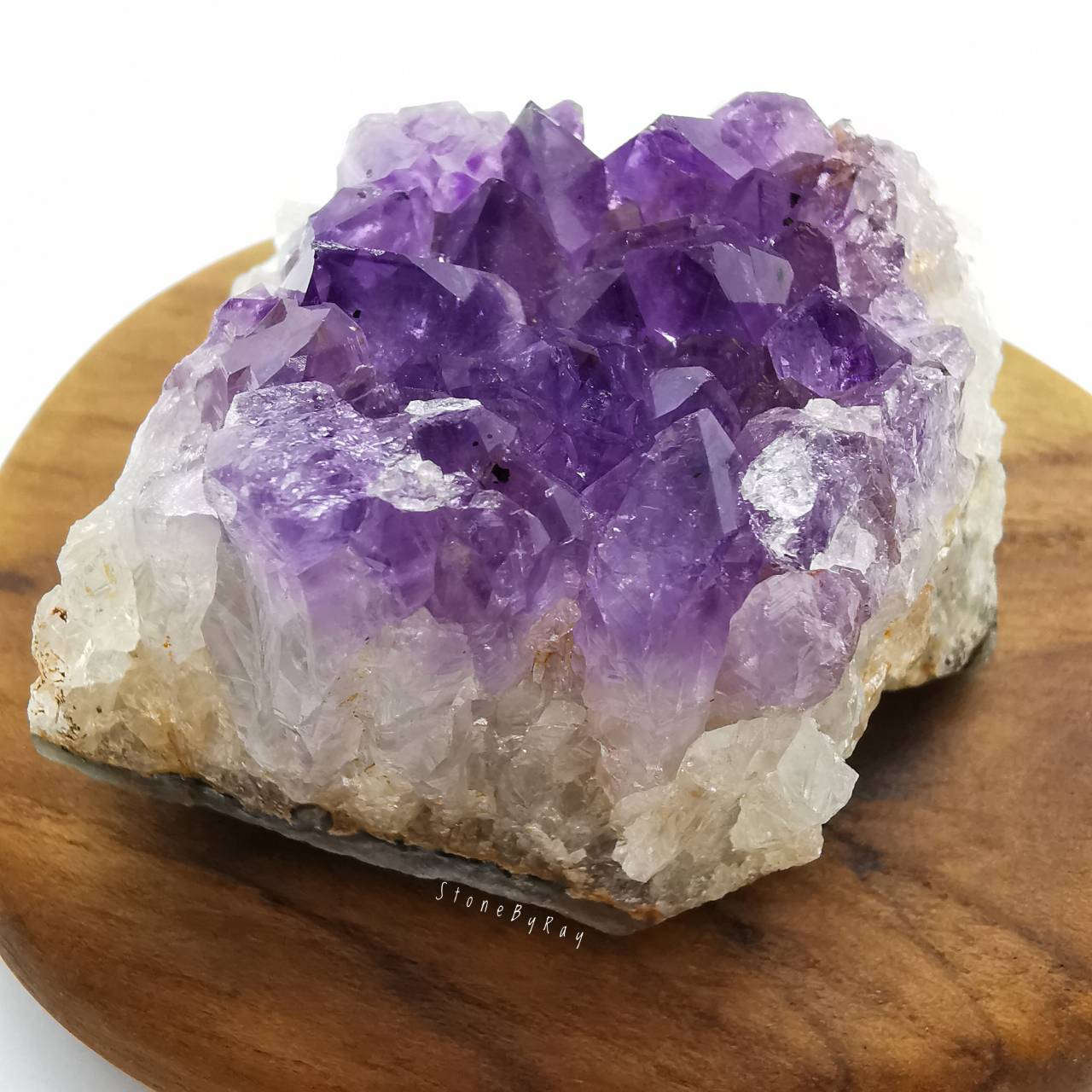 หินอเมทิสต์ผลึกธรรมชาติ Amethyst