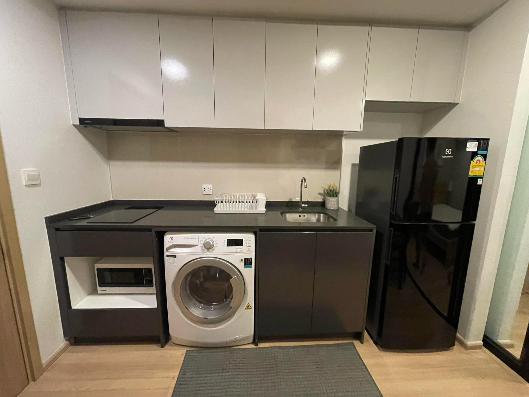 ปล่อยเช่าคอนโด Maestro 07 Victory Monument (มาเอสโตร 07 อนุสาวรีย์ชัยฯ) - Studio 1ห้องน้ำ 1ห้องครัว - ใกล้ BTS อนุสาวรีย์ - ขนาดห้อง 28 ตรม. ชั้น 2 เลี้ยงสัตว์ไม่ได้น๊า