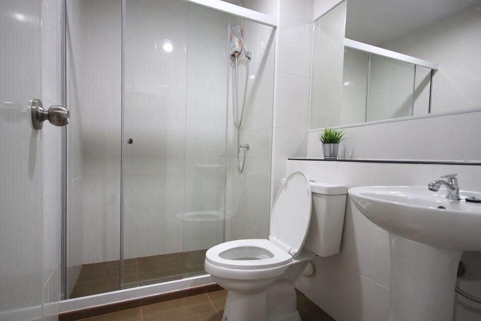 ปล่อยเช่าคอนโด Regent Home Sukhumvit 81 (รีเจ้นท์ โฮม สุขุมวิท 81) - มีเครื่องซักผ้าพร้อมเฟอร์เครื่องใช้ไฟฟ้าครบครั้น - การเดินทาง: ใกล้ BTS อ่อนนุช