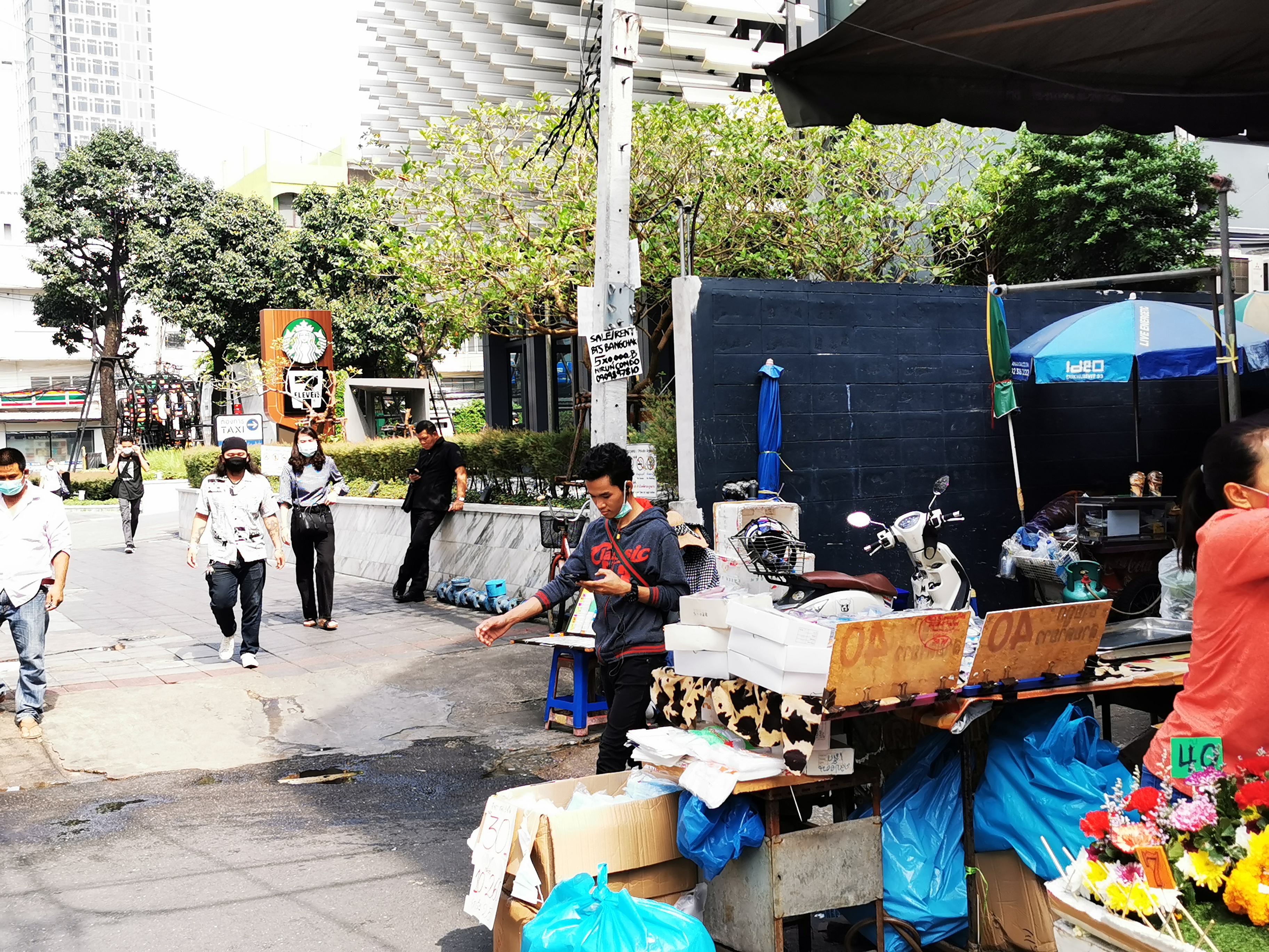 Nirun Condo 5Floor Corner 25 sqm.Bts Bangchak Sukhumvit 93 0909897810