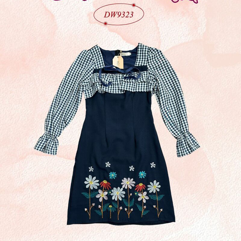 kudapy เดรสสั้นสีครีม/สีชมพู/สีกรม แขนยาวสก๊อต ดีเทลปักลายดอก น่ารักมาก ใส่ไปทำงาน ไปคาเฟ่ก็ได้