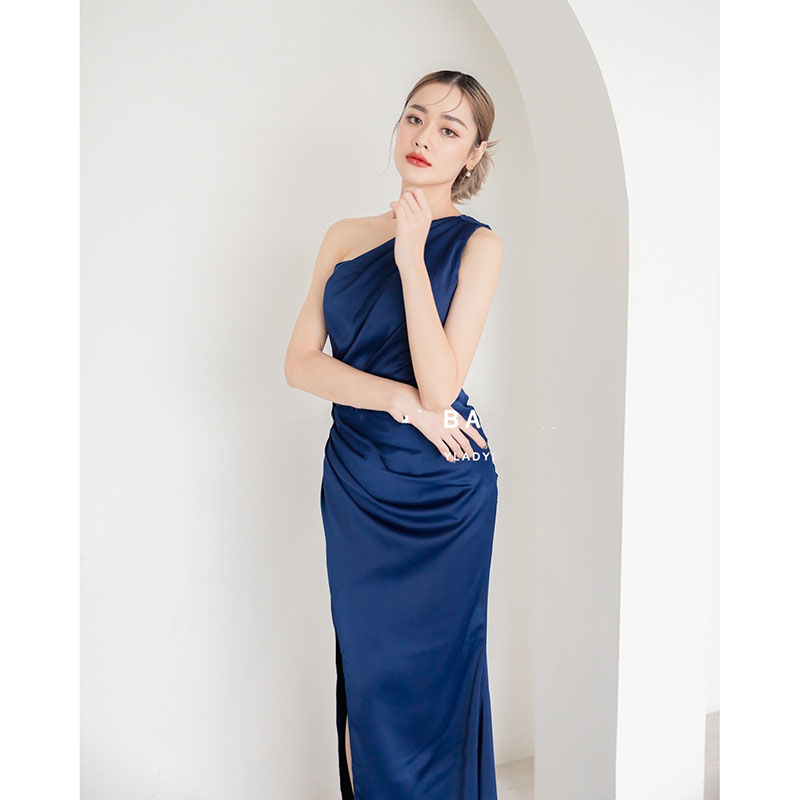 kudapy เดรสยาวสีเขียว/สีกรม ดีเทลจับจีบเน้นความเรียบหรู ชุดออกงาน