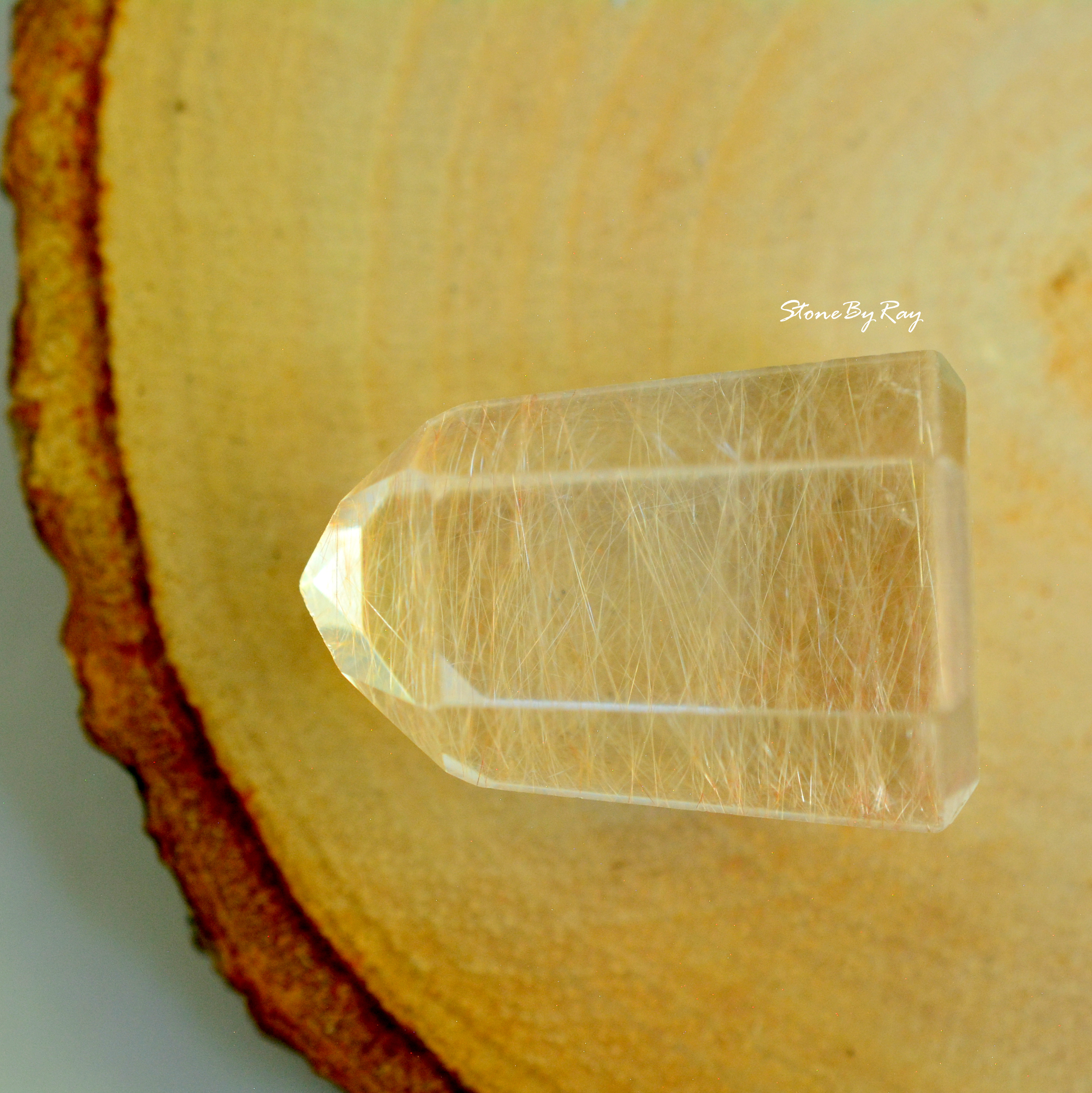 หินไหมเงินเจียรทรงผลึกแท่งคริสตัล