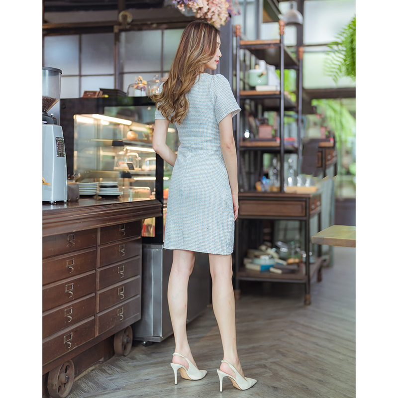 kudapy เดรสสั้นสีชมพู/สีเขียว/สีฟ้า ผ้าทอแต่งกระดุมมุก