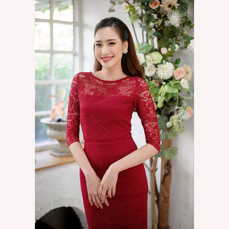 kudapy เดรสสั้นสีแดง/สีขาว/สีเทา ซับใน ลายดอกไม้สลับลายขวาง คอปาด แขนสี่ส่วน กระโปรงเข้ารูปทรงสอบ สวยแพงคลาสสิคสุดๆ