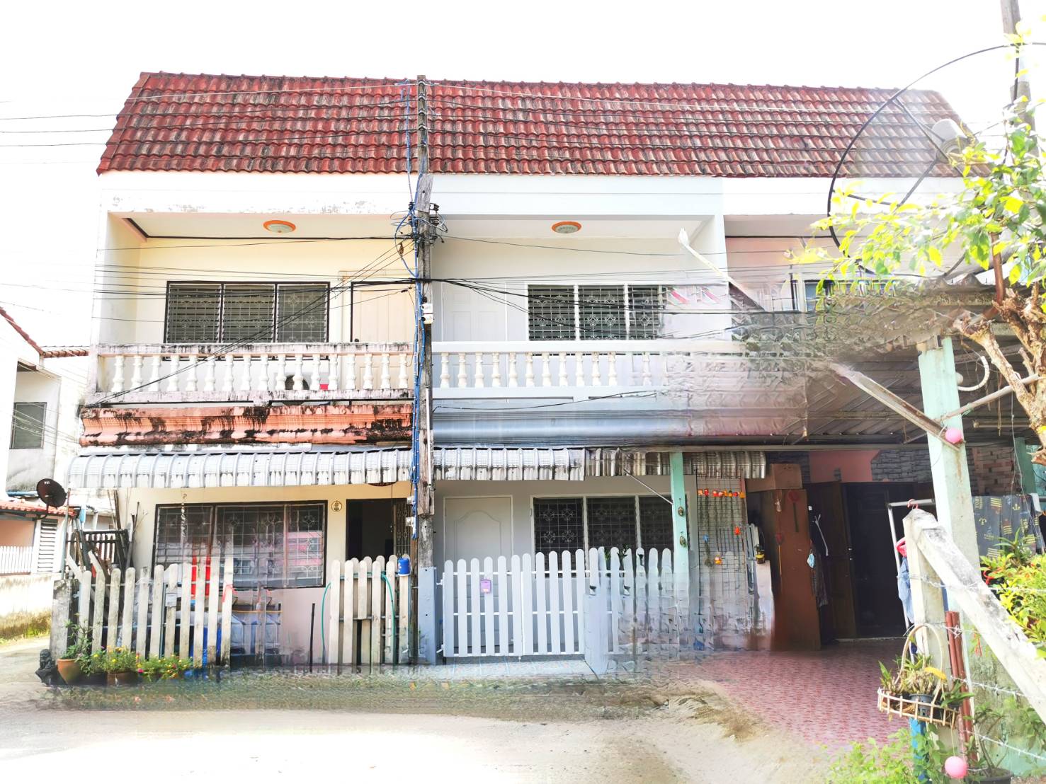 ขายบ้านพลอยสยาม 2ชั้น ดาวน์ 0 กู้ 100 กู้ไม่ผ่าน ผ่อนตรงบริษัทได้ ใกล้แยกศักดิ์ชัย เซ็นทรัล โรบินสัน ตลาดพลอย จันทบุรี ตกแต่งใหม่ ฟรีเฟอร์นิเจอร์ Townhouse Near Robinson Gems Market Chanthaburi renovated free furniture