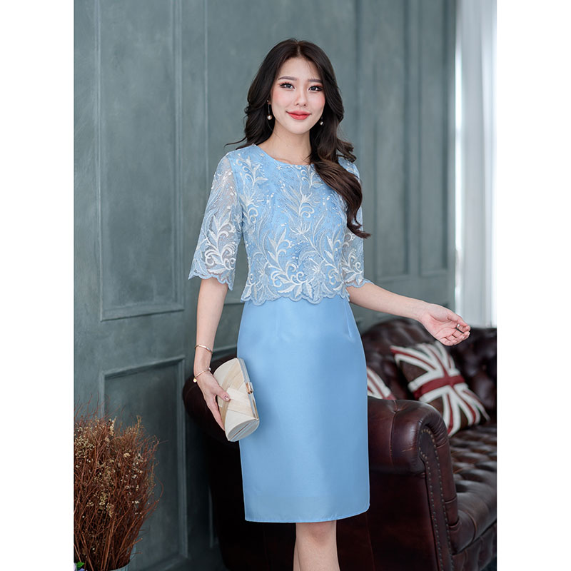 kudapy เดรสสั้นสสีชมพูนุ้ด/สีฟ้า/สีแดง ผ้าไหมลูกไม้ปักลายทูโทน งานดีไซน์เย็บคลุมด้วยเสื้อลูกไม้แขนศอก