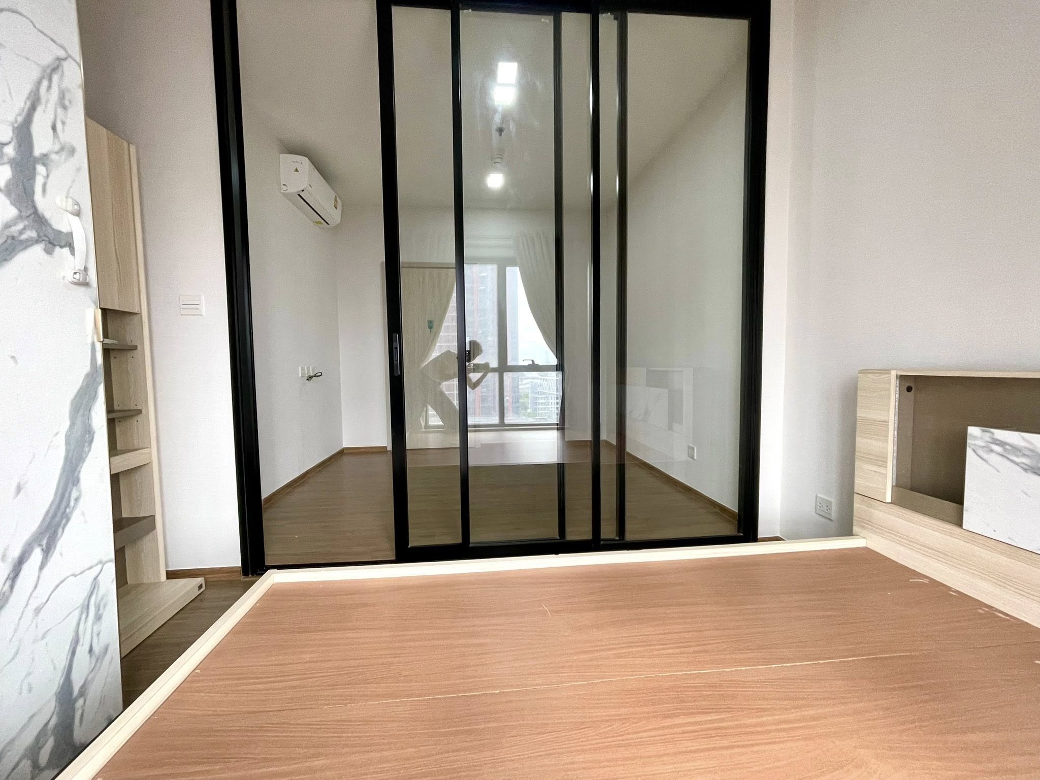 ขายคอนโด Metris Rama 9 - Ramkhamhaeng (เมทริส พระราม 9 - รามคำแหง) โซน รถไฟฟ้า ARL รามคำแหง 1ห้องนอน / 1ห้องน้ำ / เลี้ยงสัตว์ได้ ขนาดห้อง 30.65 ตรม. ชั้น 8