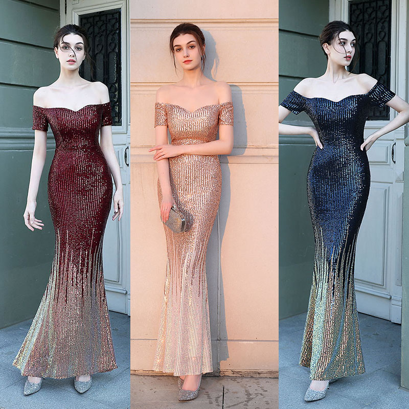 kudapy เดรสยาวสีแดง/สีกรมท่า/สีทอง ทรงเปิดไหล่ เข้ารูปทรงสวย ผ้าปักเลื่อม แนวเรียบหรูสวยสง่าดูแพง ใส่ออกงานราตรี งานแต่งงานกลางคืน