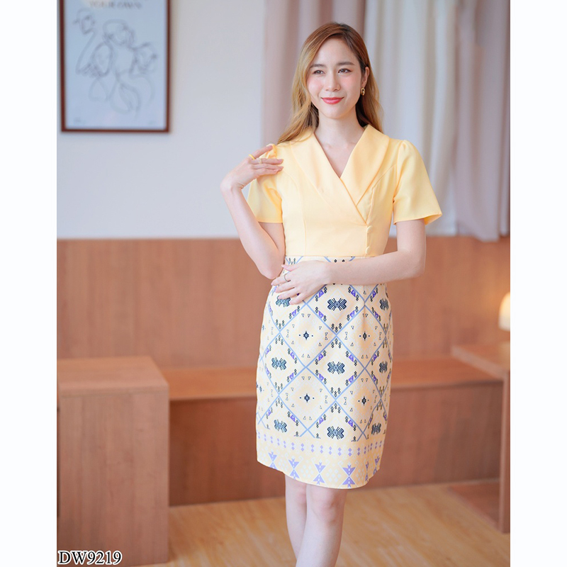 kudapy เดรสสั้นสีเหลือง/สีม่วง/สีกรม ปกสูทลายไทยสวยดูดีน่ารัก